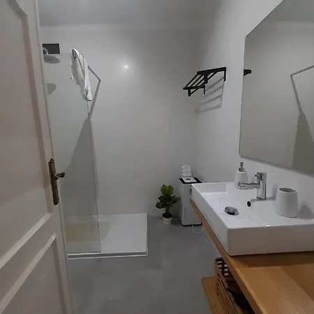 Amalia Rodrigues -apartamento Com 3 Quartos Em Pleno Coracao De * Ilhavo