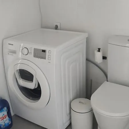 Amalia Rodrigues -apartamento Com 3 Quartos Em Pleno Coracao De * Ílhavo
