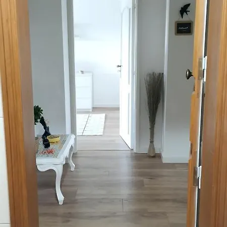 Amalia Rodrigues -apartamento Com 3 Quartos Em Pleno Coracao De *