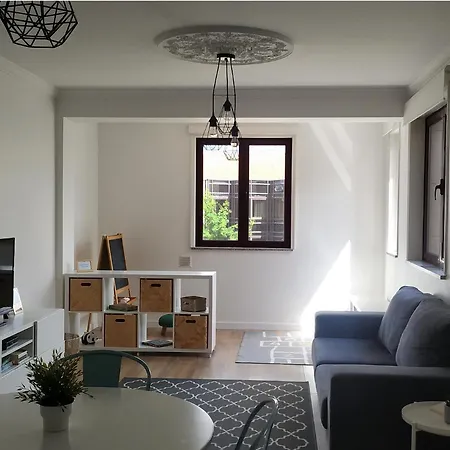 Amalia Rodrigues -apartamento Com 3 Quartos Em Pleno Coracao De Apartment *