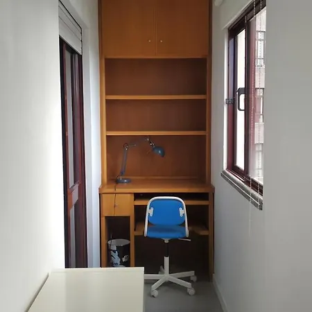 Amalia Rodrigues -apartamento Com 3 Quartos Em Pleno Coracao De Ílhavo