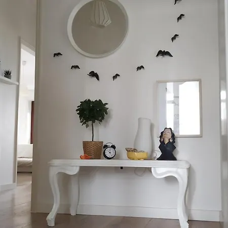 Apartment Amalia Rodrigues -apartamento Com 3 Quartos Em Pleno Coracao De